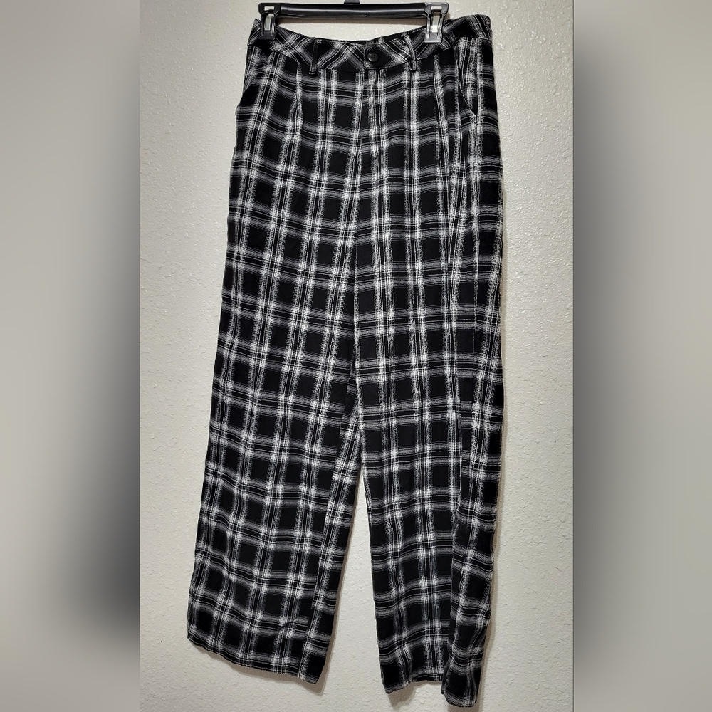 Women's Black and White Plaid Straight Leg Pants, Xxl